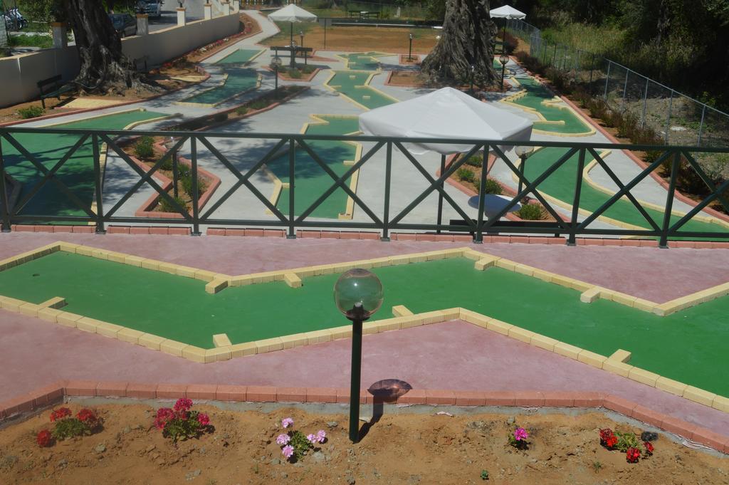 Cnic Gemini Hotel Mesongi Exterior photo