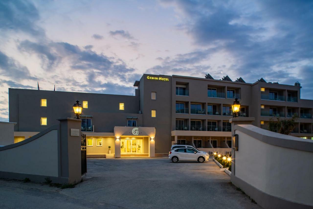 Cnic Gemini Hotel Mesongi Exterior photo